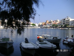 Crete-Agios Nikolaos-озеро