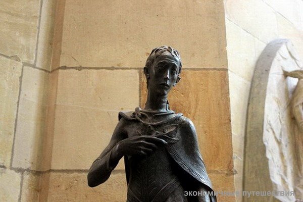 собор святого Вита  скульптура женщины